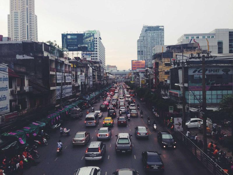 北京胡同<br>dnvvvtt.cn 四合院槐树